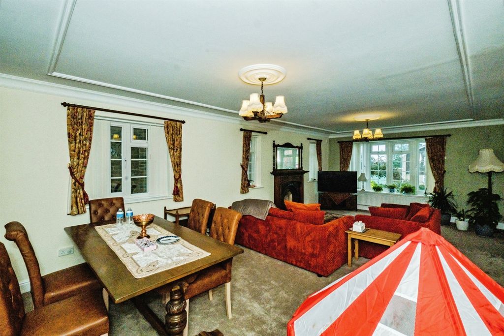 Additional image 4 of 5 bed detached house for saleManor Road, Lancing BN15