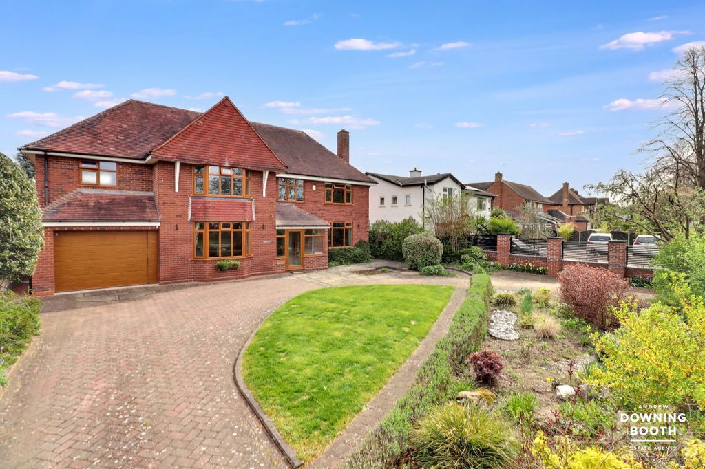 6 bed detached house for saleThe Friary, Lichfield WS13