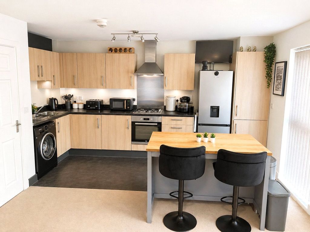 Additional image 3 of 2 bed flat for saleJoan Berwick House, Ireland Drive, Newbury RG14