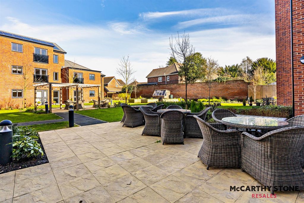 Additional image 19 of 2 bed flat for saleBurlington Gardens, Leyland PR25