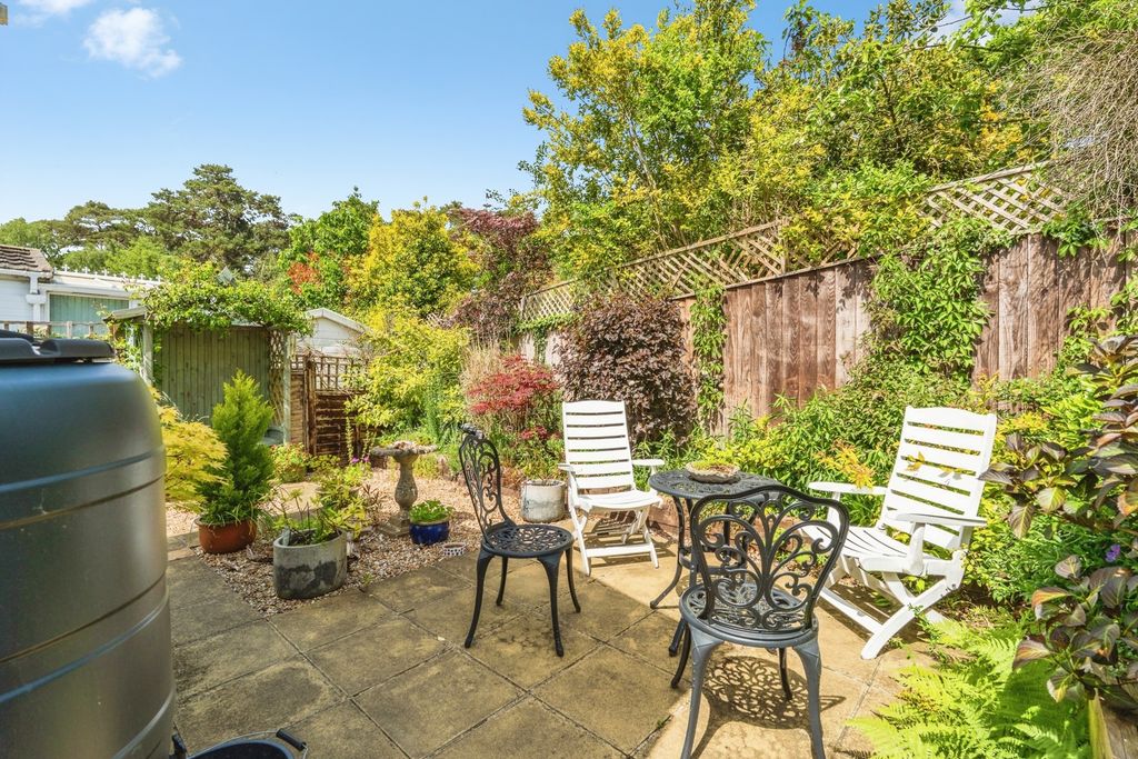 Additional image 11 of 1 bed mobile/park home for saleThatched Cottage Park, Southampton Road, Lyndhurst, Hampshire SO43