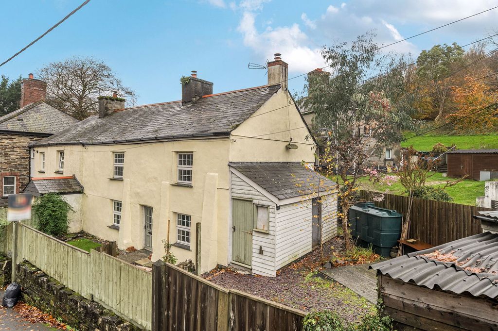 3 bed semi-detached house for saleStation Road, Lifton PL16