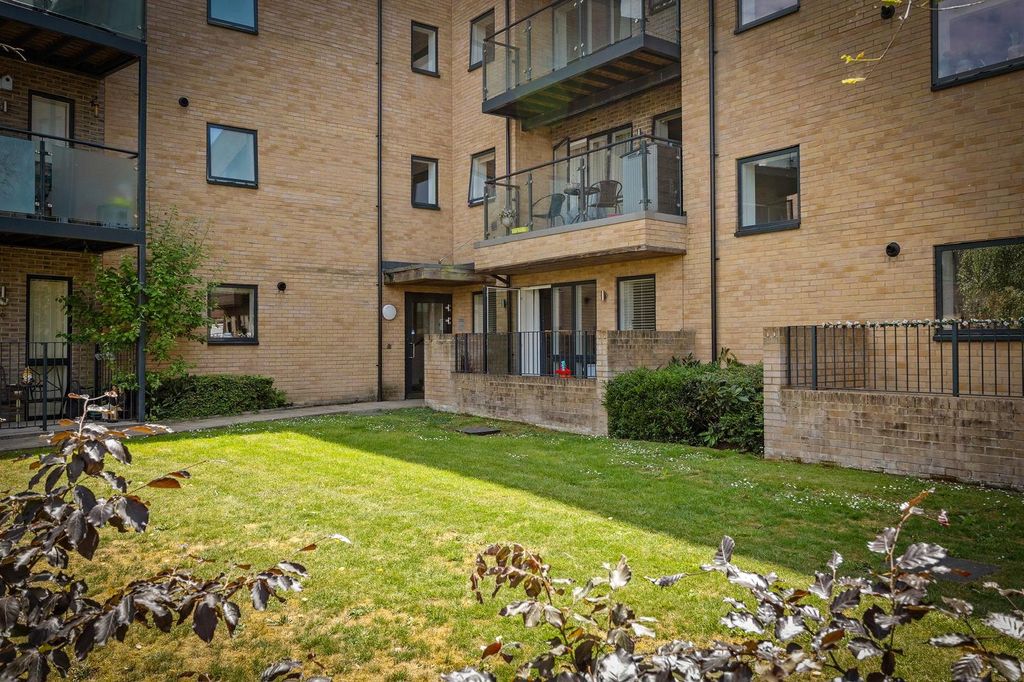 Additional image 15 of 2 bed flat for saleBruce Grove, Orpington BR6