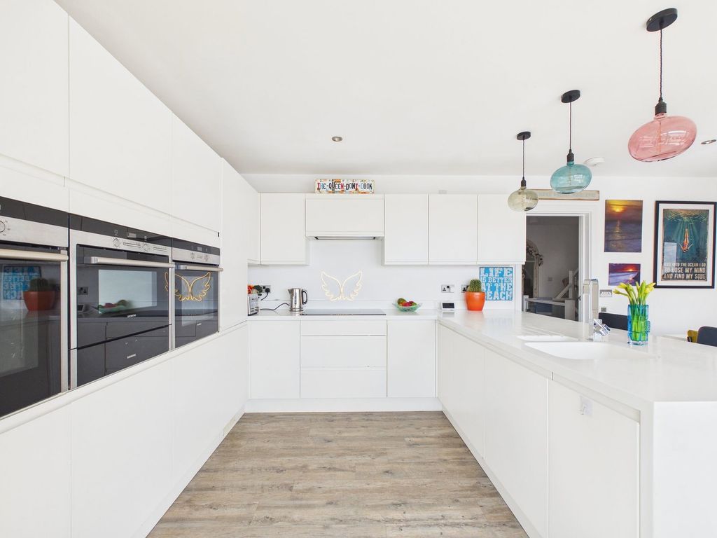 Additional image 3 of 4 bed detached house for saleBrighton Road, Lancing BN15