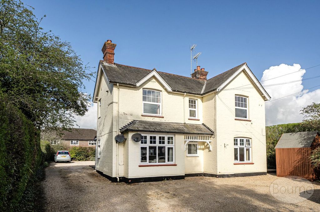 2 bed flat for saleForest Road, Liss, Hampshire GU33