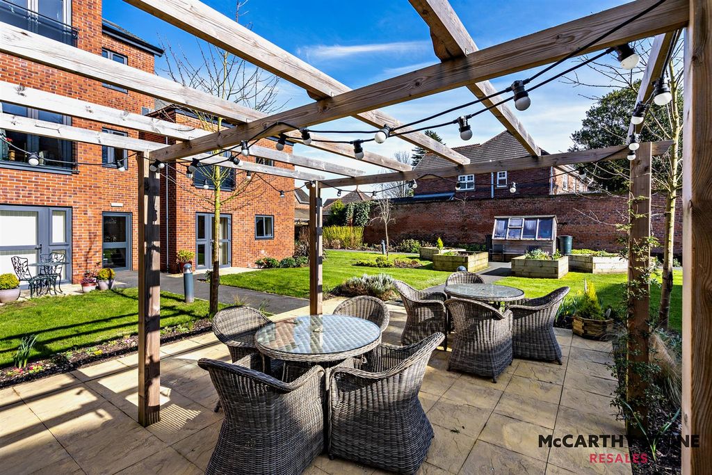 Additional image 21 of 2 bed flat for saleBurlington Gardens, Leyland PR25