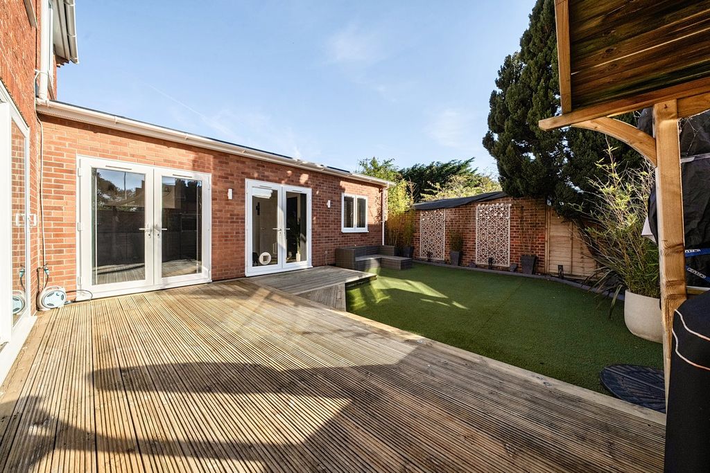 Additional image 22 of 4 bed semi-detached house for saleEssex Street, Newbury RG14