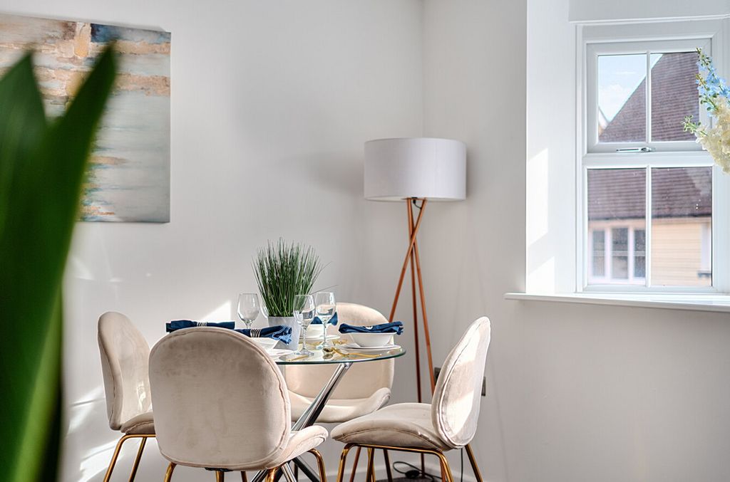 Additional image 5 of 2 bed flat for saleRiverside, Codmore Hill, Pulborough RH20