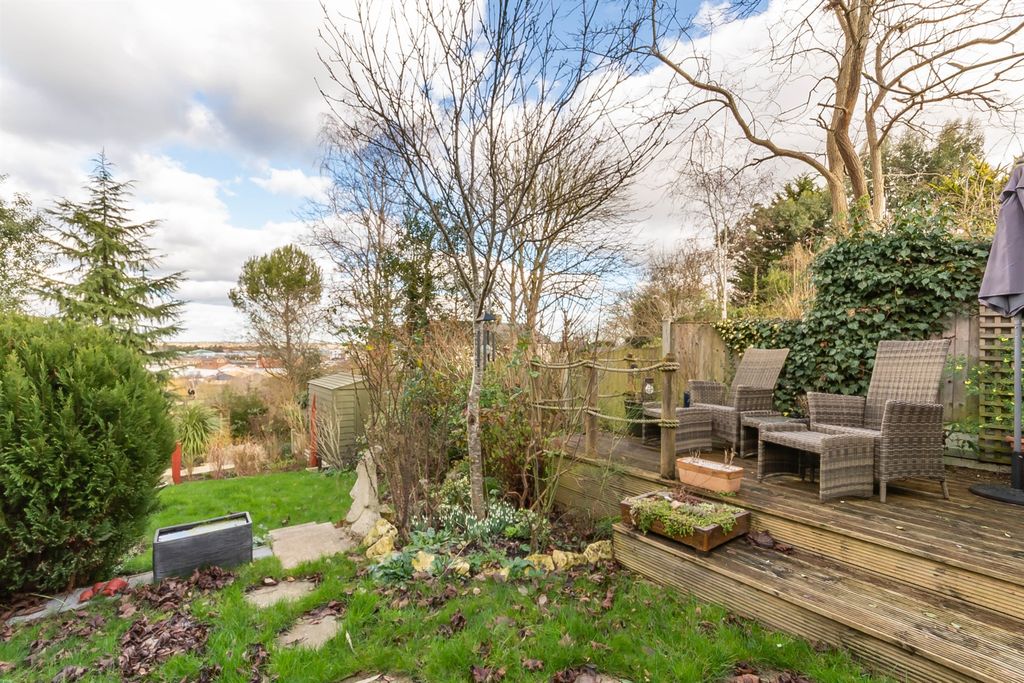 Additional image 21 of 4 bed property for saleBeeleigh Road, Maldon CM9