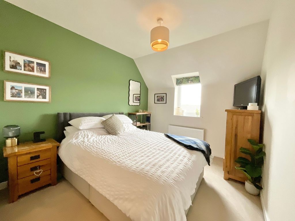 2 bed flat for saleReaseheath Way, Henhull CW5 photo 3