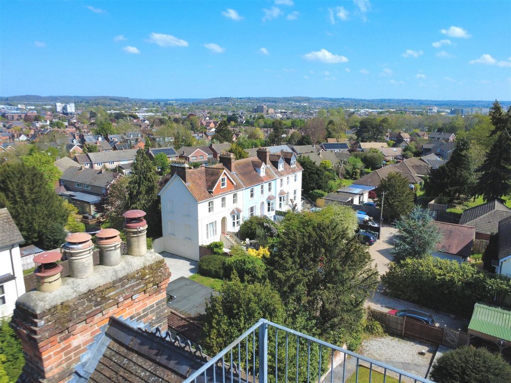 Additional image 31 of 5 bed semi-detached house for saleNewtown Road, Newbury RG14