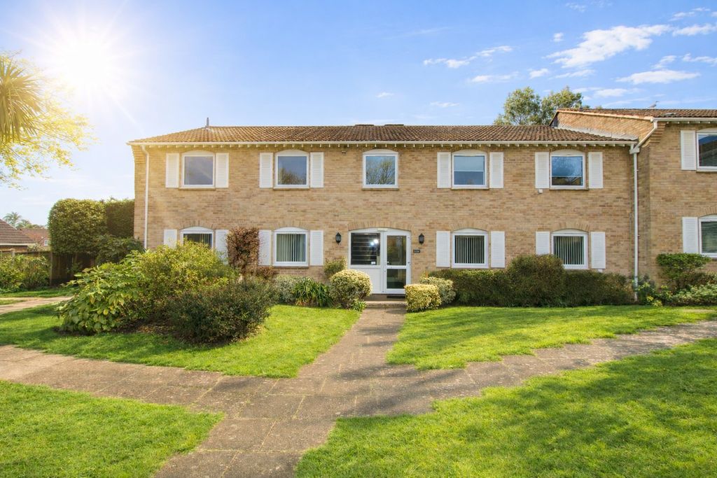 2 bed flat for saleBelmore Lane, Lymington SO41