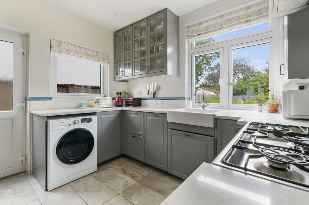 Additional image 11 of 3 bed semi-detached house for saleWillows Avenue, Morden SM4