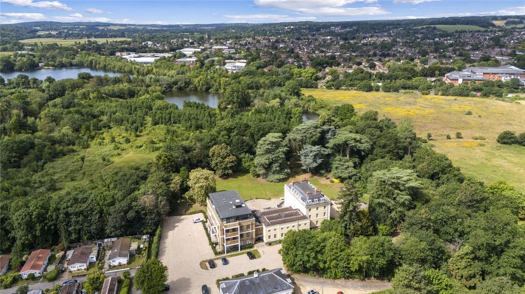 Additional image 17 of 2 bed flat for saleWesthorpe House, Marlow, Buckinghamshire SL7