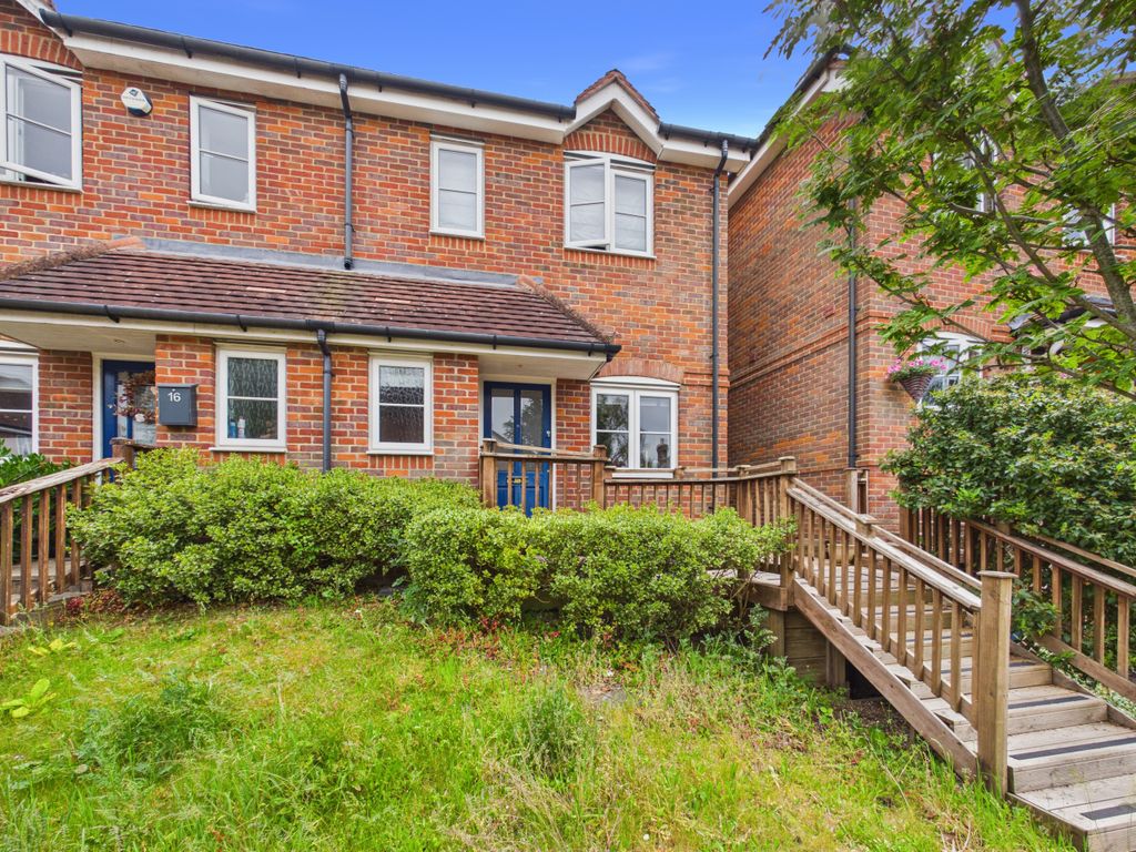 2 bed semi-detached house for saleParkfield Rise, Princes Risborough, Buckinghamshire HP27