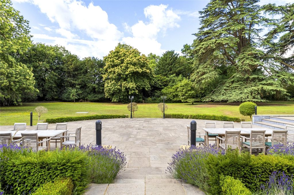 Additional image 13 of 2 bed flat for saleWesthorpe House, Marlow, Buckinghamshire SL7
