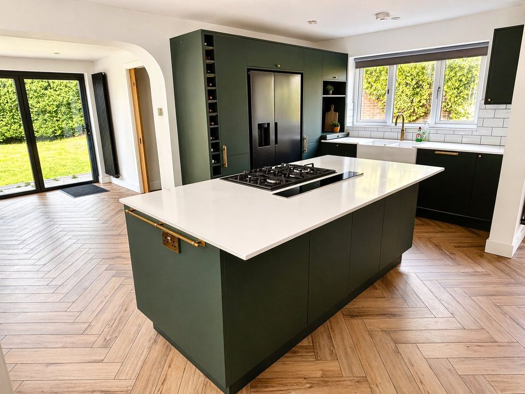 3 bed detached house for saleSouth Grove, Petworth, West Sussex GU28