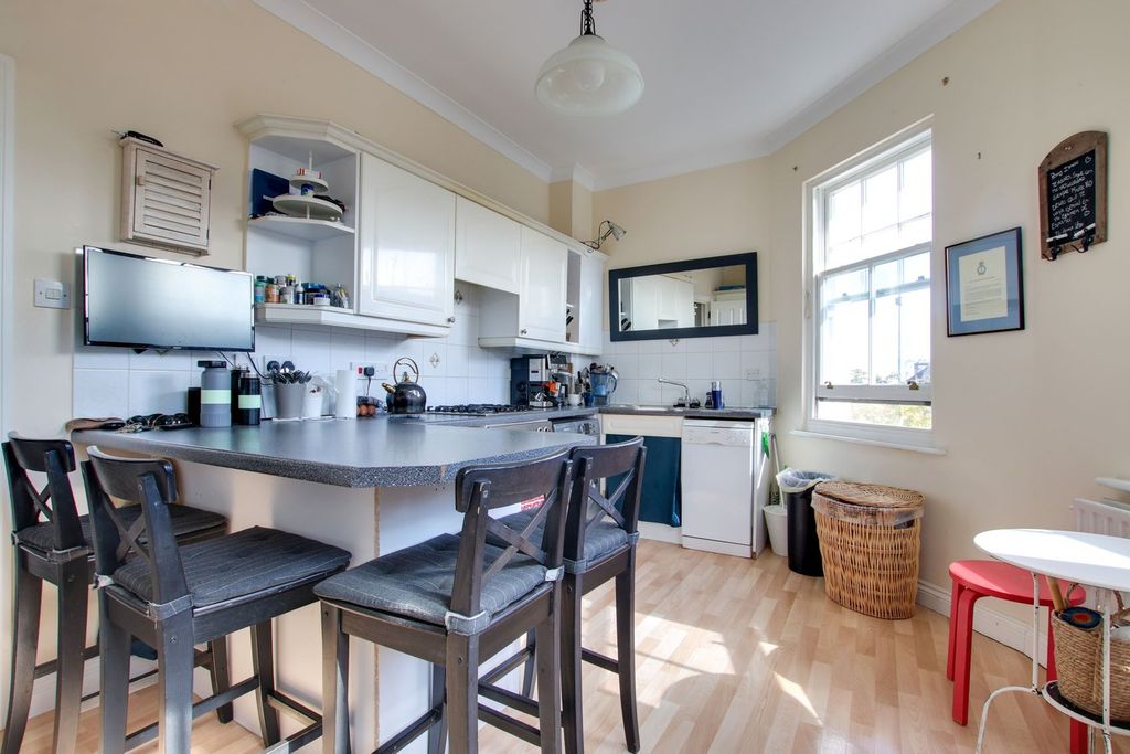 Additional image 4 of 3 bed maisonette for saleGrove Road, Lymington SO41
