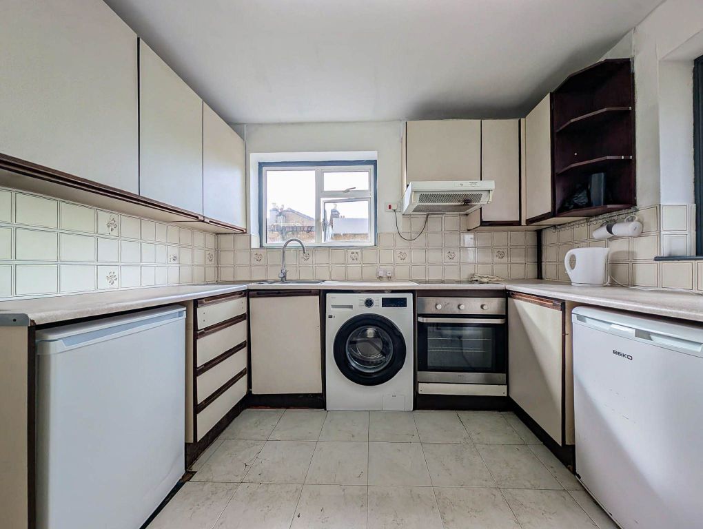 Additional image 3 of 2 bed maisonette for saleFlat, Pearson Court, Central Road, Morden SM4