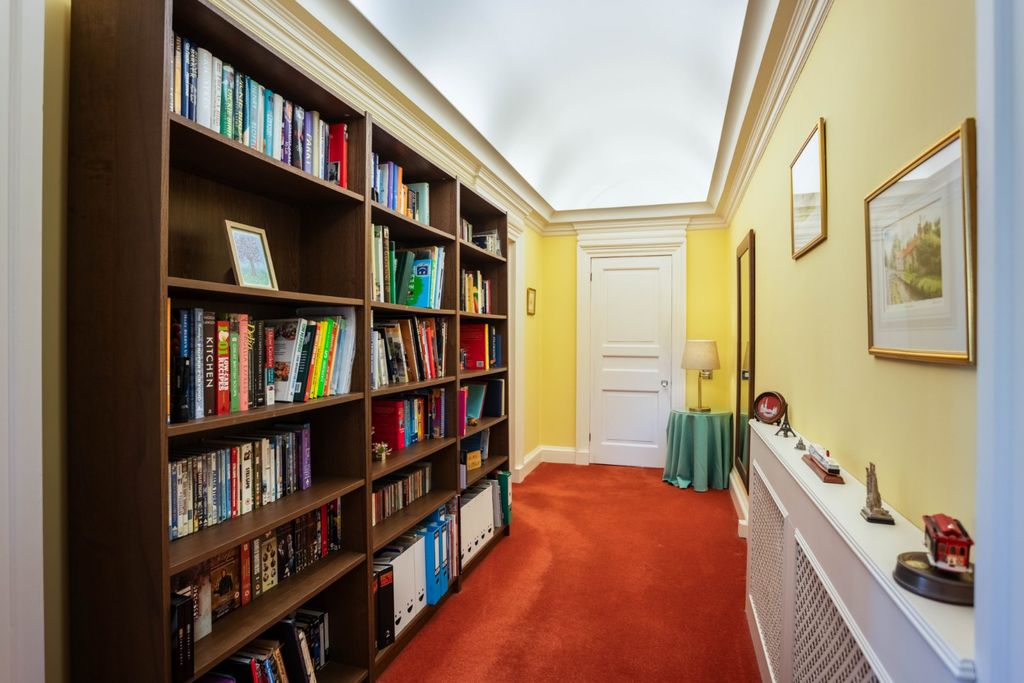 Additional image 19 of 3 bed flat for saleSt. Helens Lane, Leeds, West Yorkshire LS16