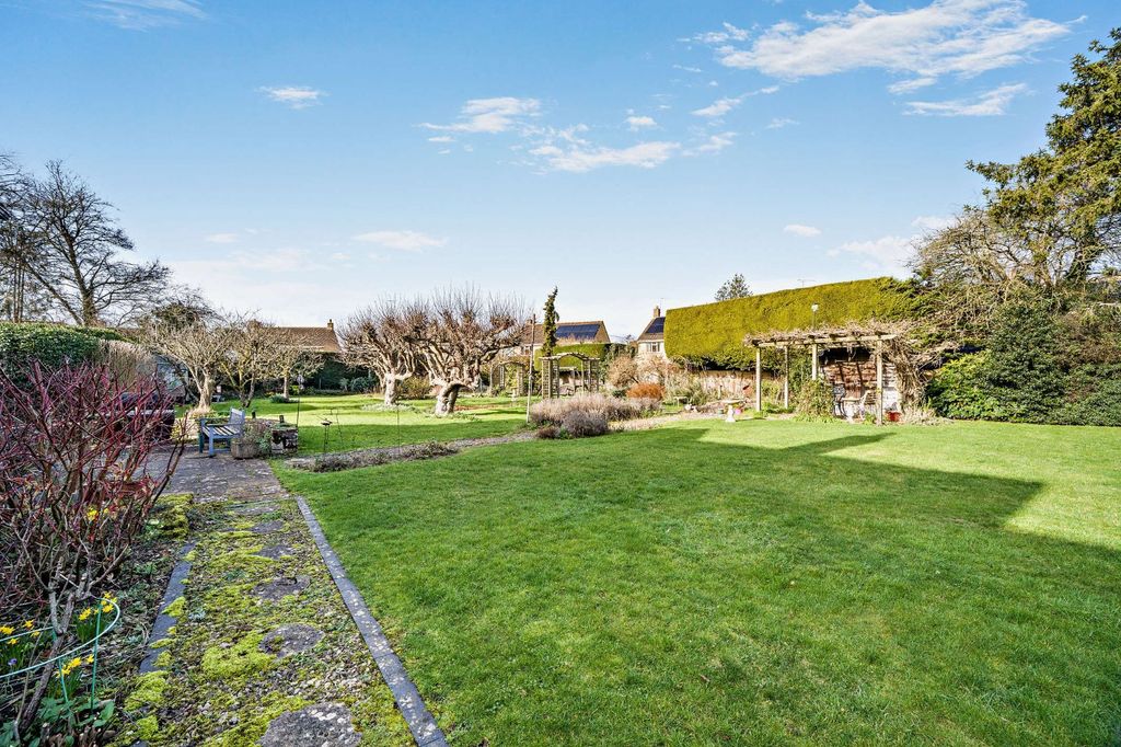 Additional image 17 of 3 bed semi-detached house for saleBurford Road, Lechlade, Gloucestershire GL7