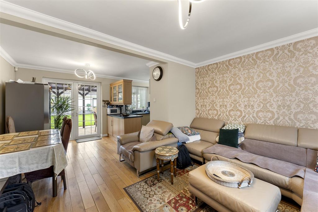 Additional image 2 of 6 bed semi-detached house for saleRushdene Crescent, Northolt UB5