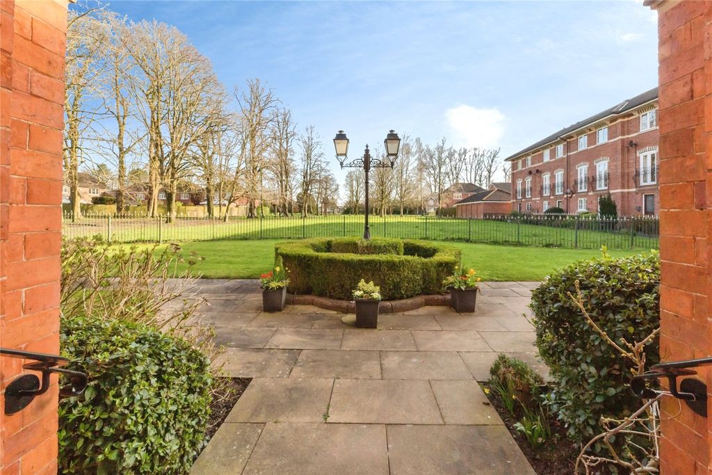 Additional image 6 of 2 bed flat for saleBlandford Drive, Macclesfield, Cheshire SK11