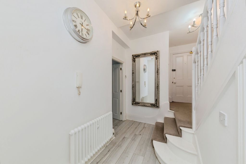 Additional image 5 of 2 bed flat for saleBlandford Drive, Macclesfield, Cheshire SK11