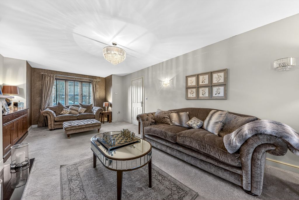Additional image 3 of 5 bed detached house for salePhillipott Close, Newark NG24