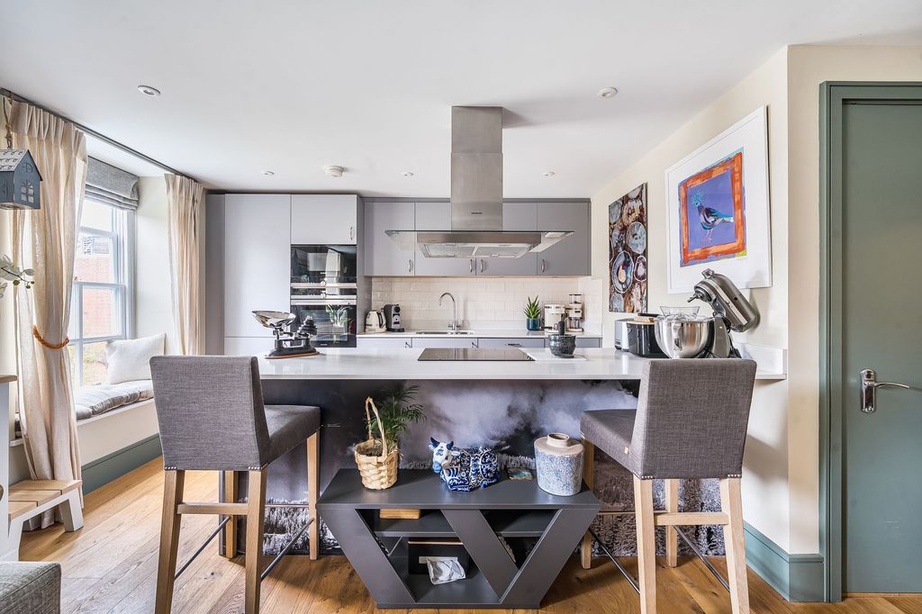 Additional image 4 of 3 bed flat for saleAdams Walk, Midhurst GU29
