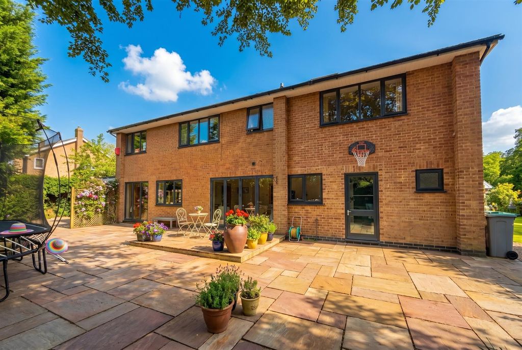 Additional image 2 of 5 bed detached house for saleElm Close, Newark NG24