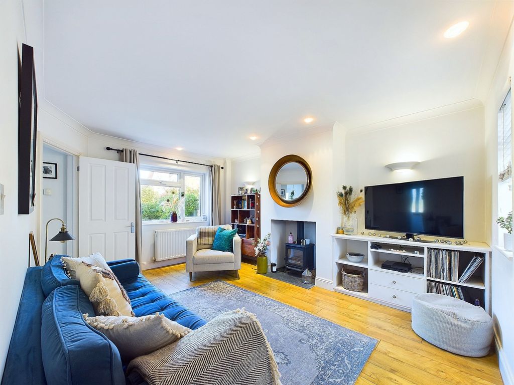 Additional image 2 of 3 bed semi-detached house for salePrinces Place, Princes Risborough, Buckinghamshire HP27