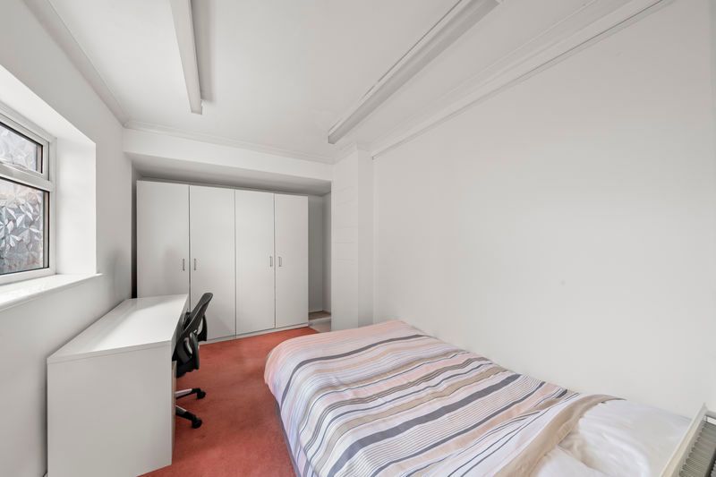 Additional image 13 of 5 bed detached house for saleDoncaster Drive, Northolt UB5