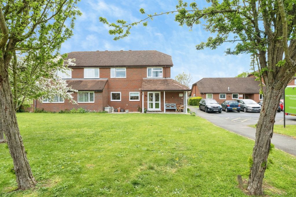Additional image 13 of 2 bed flat for saleRuskin Court, Newport Pagnell MK16