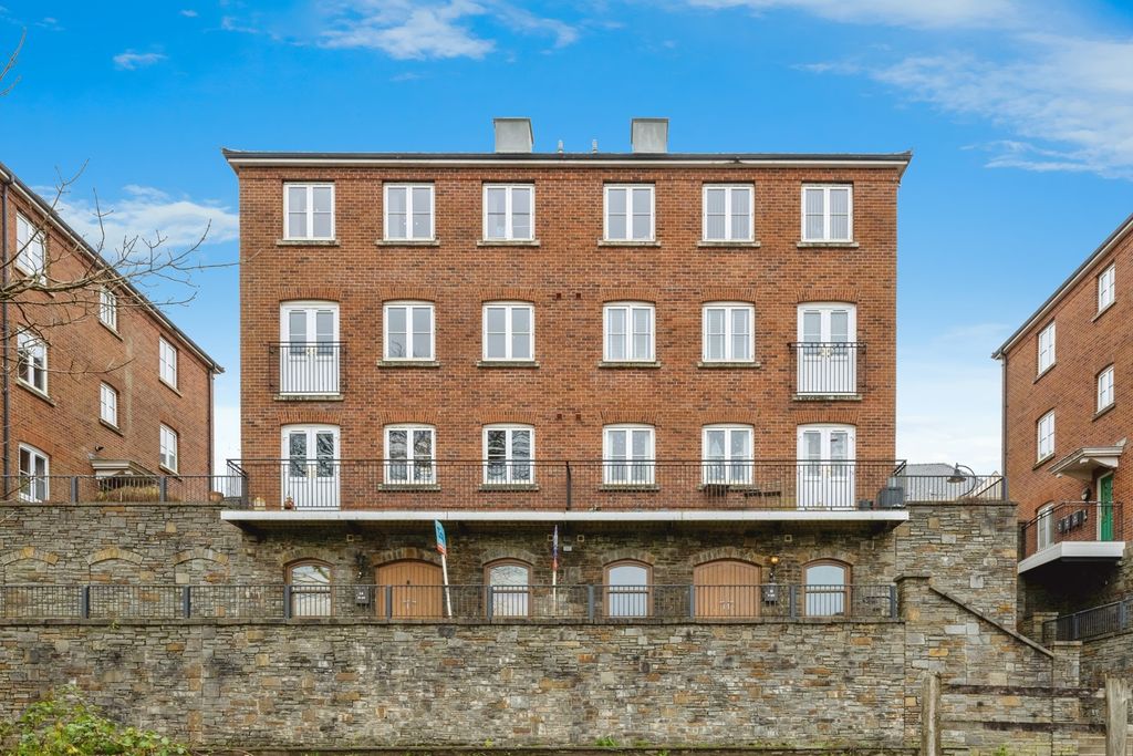 Additional image 6 of 1 bed flat for saleMeadow Bank, Llandarcy, Neath, Neath Port Talbot SA10