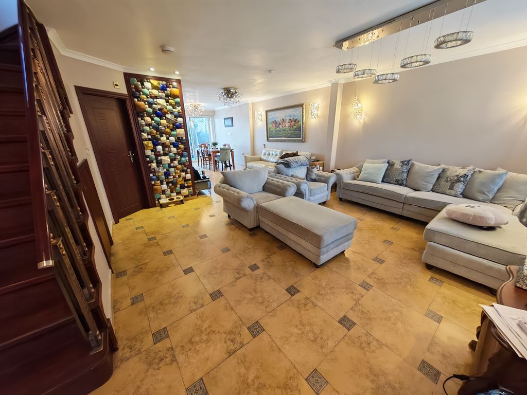 Additional image 5 of 4 bed semi-detached house for saleOld Ruislip Road, Northolt UB5