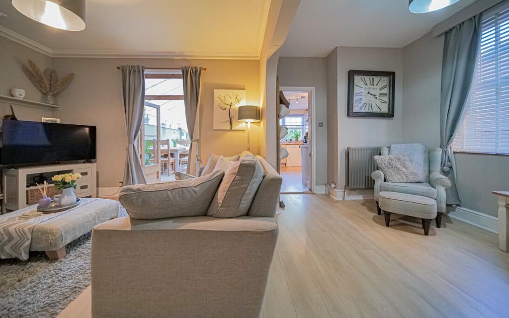 Additional image 6 of 4 bed semi-detached house for saleSandridge Road, Melksham, Wiltshire SN12
