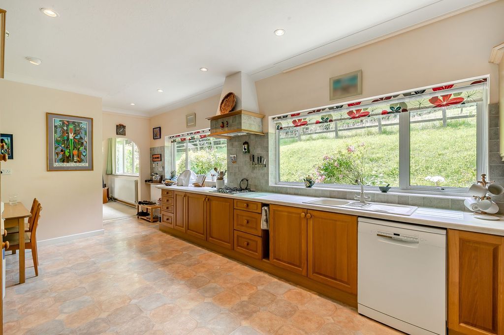 Additional image 8 of 5 bed property for saleNupend Lane, Longhope GL17