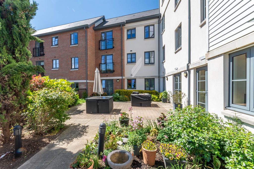 Additional image 7 of 2 bed flat for saleWhite Horse Lane, Maldon CM9
