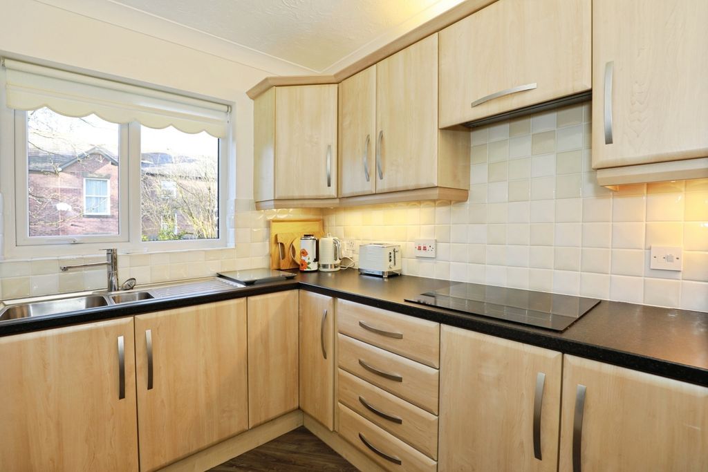 Additional image 3 of 2 bed flat for saleTabley Road, Knutsford, Cheshire WA16
