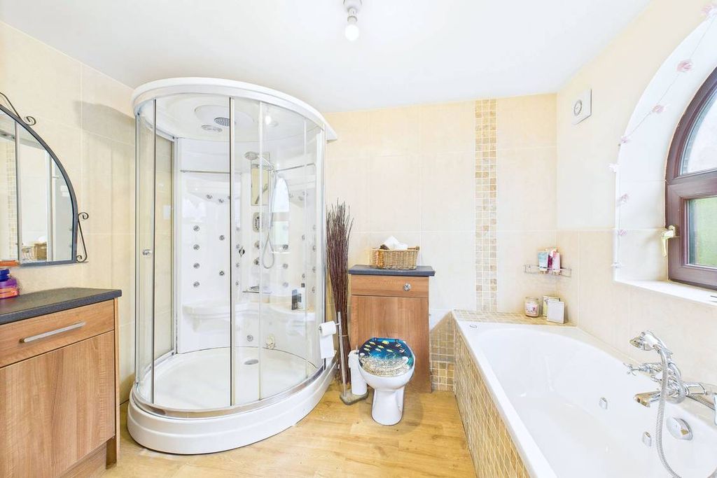 Additional image 10 of 8 bed detached house for saleHowick Park Avenue, Penwortham PR1