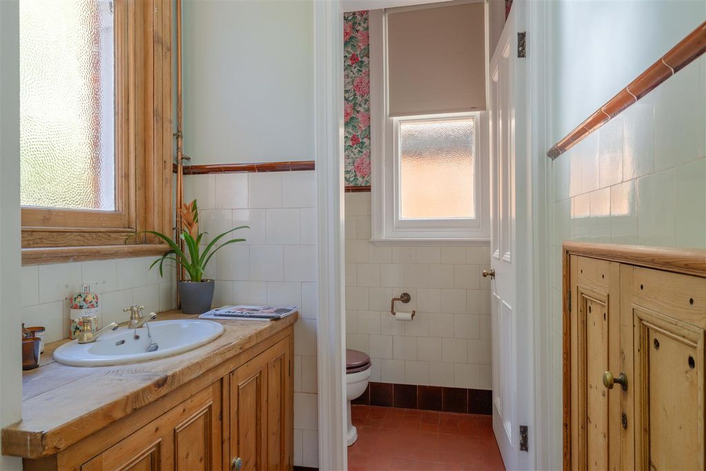 Additional image 14 of 7 bed semi-detached house for saleAbington Park Crescent, Northampton NN3