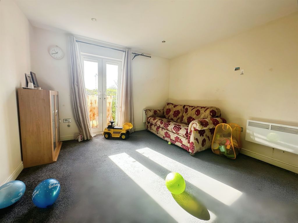 Additional image 3 of 2 bed flat for saleOlsen Rise, Lincoln LN2