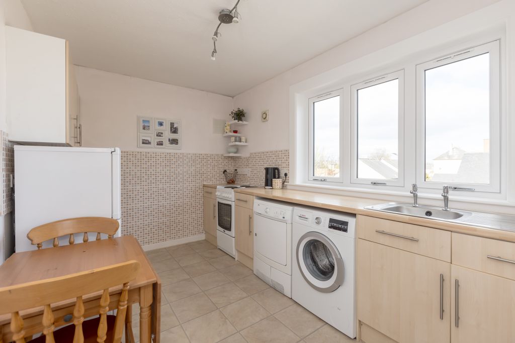 Additional image 5 of 2 bed flat for sale140F Inveresk Road, Musselburgh EH21