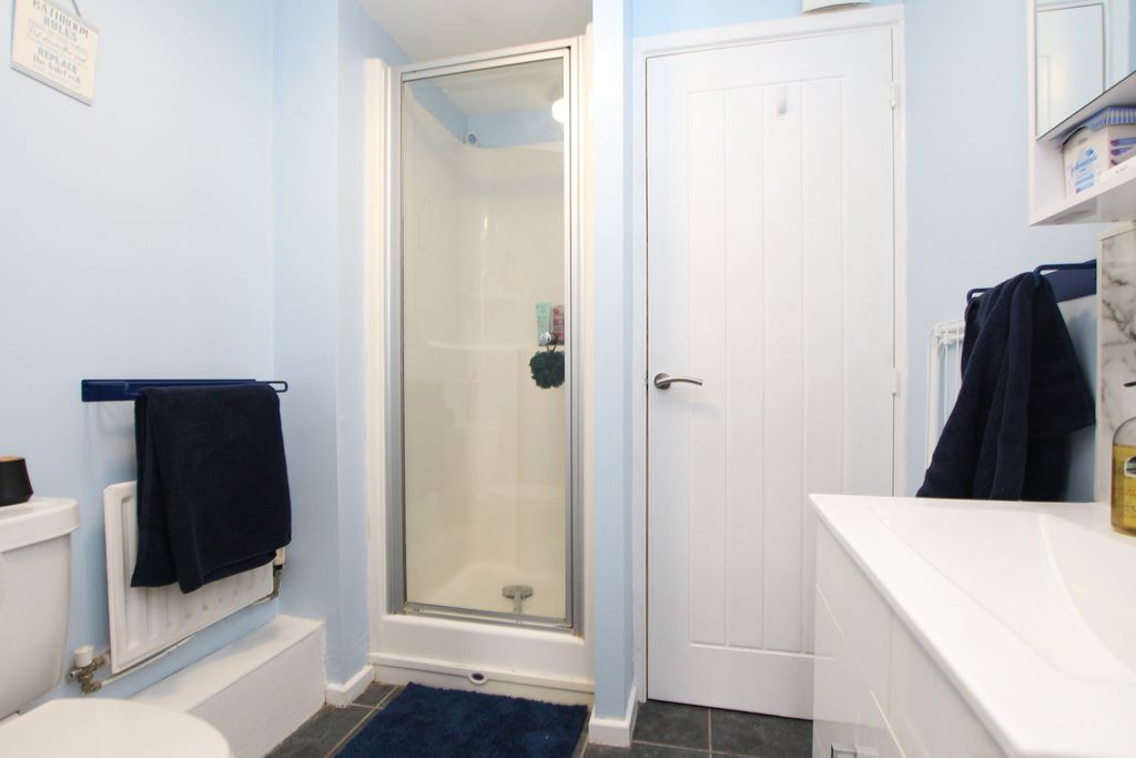 Additional image 2 of 1 bed flat for saleWarren Court, Lincoln LN2
