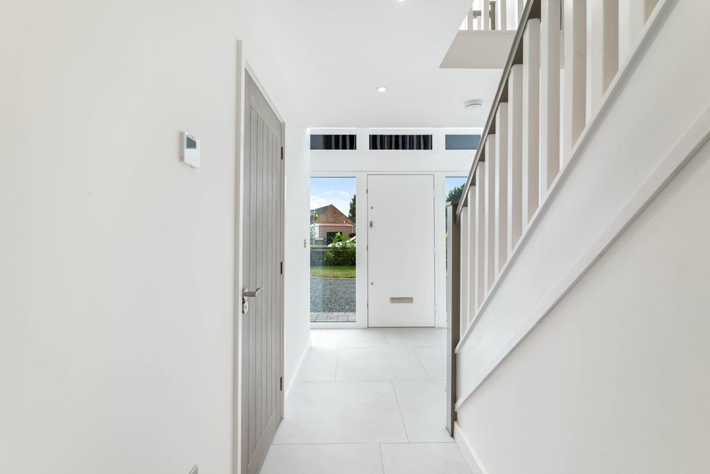 Additional image 12 of 4 bed detached house for saleWillingham Road, Market Rasen LN8