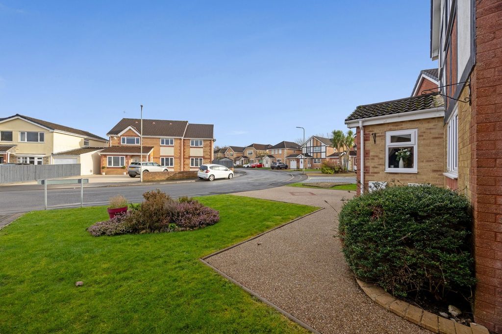 Additional image 3 of 4 bed detached house for saleHeol Glan Elai, Pontyclun CF72