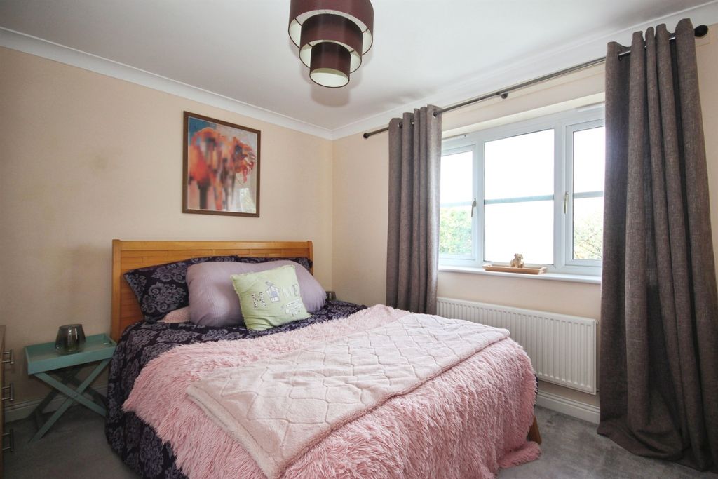 Additional image 10 of 5 bed detached house for saleMedley Grove, Whitnash, Leamington Spa CV31