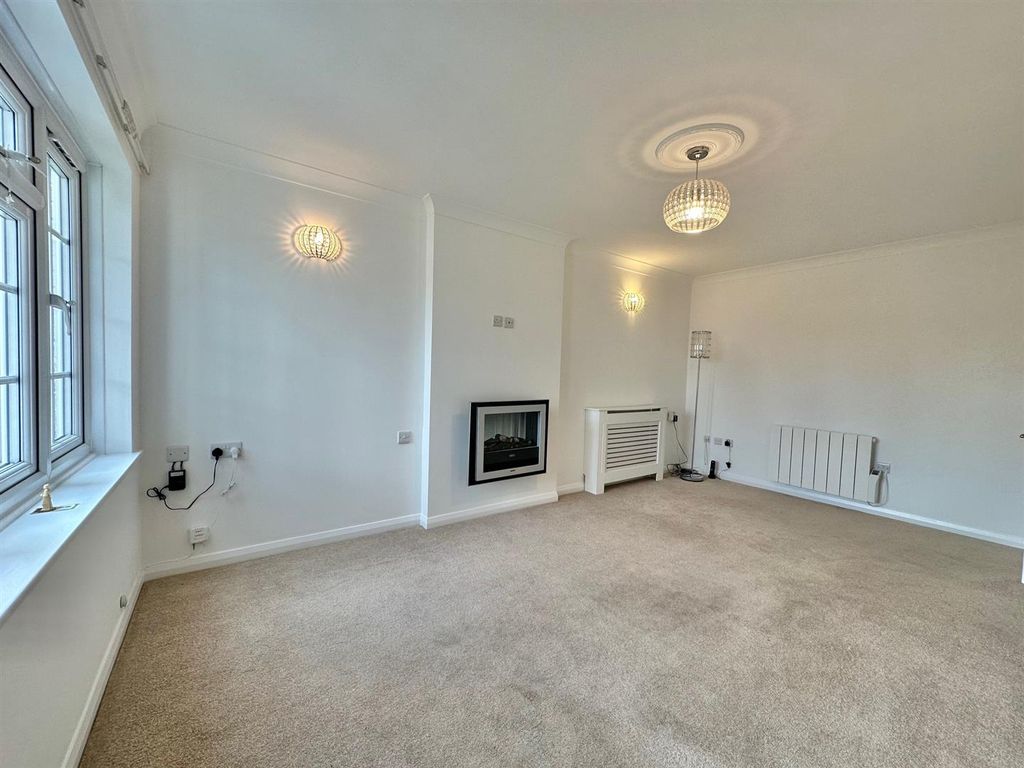 Additional image 2 of 2 bed flat for saleYew Tree Drive, Nantwich, Cheshire CW5