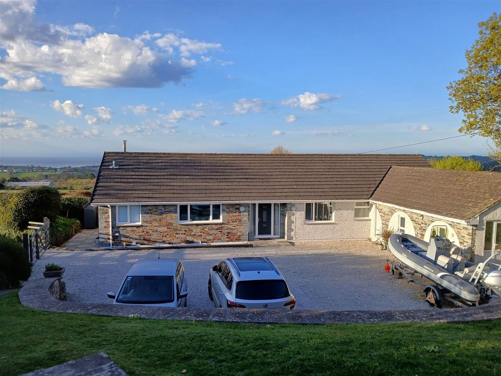 5 bed detached house for salePenpillick, Par PL24